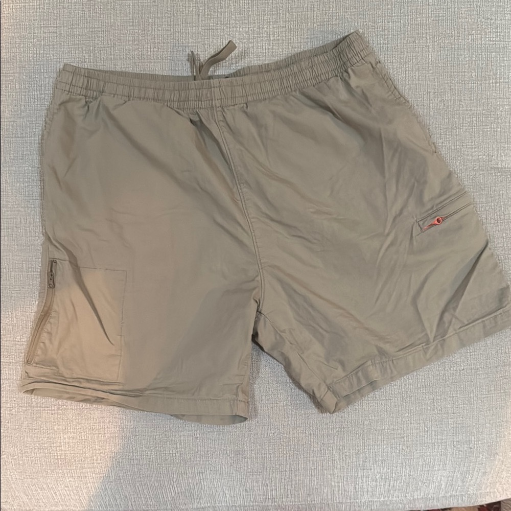 Men's Tan Cargo Shorts